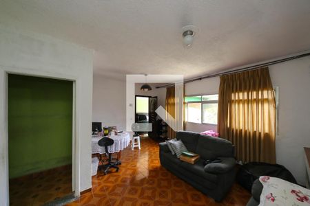 Casa à venda com 106m², 7 quartos e 3 vagasSala