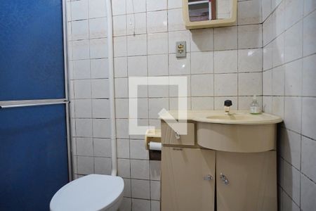 Casa à venda com 280m², 4 quartos e 2 vagasBanheiro andar de baixo