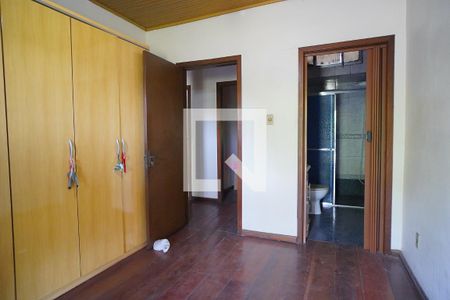 Casa à venda com 280m², 4 quartos e 2 vagasSuíte