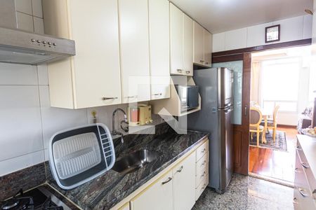 Apartamento à venda com 135m², 3 quartos e 2 vagasCozinha