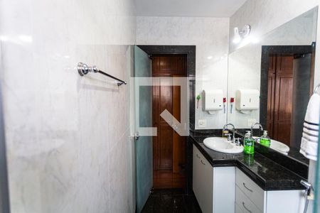 Apartamento à venda com 135m², 3 quartos e 2 vagasBanheiro da Suíte