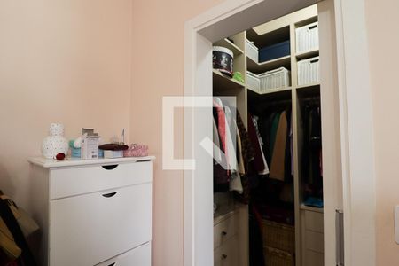 Casa à venda com 205m², 3 quartos e 4 vagasSuíte 1