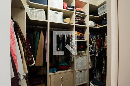 Casa à venda com 205m², 3 quartos e 4 vagasCloset da Suíte 1