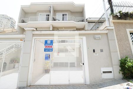 Casa à venda com 205m², 3 quartos e 4 vagasFachada