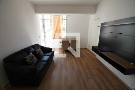 Sala de apartamento à venda com 1 quarto, 66m² em Vila Itapura, Campinas