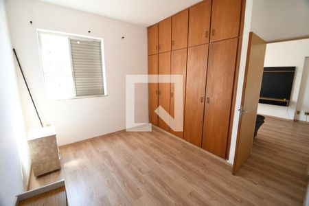 Quarto  de apartamento à venda com 1 quarto, 66m² em Vila Itapura, Campinas