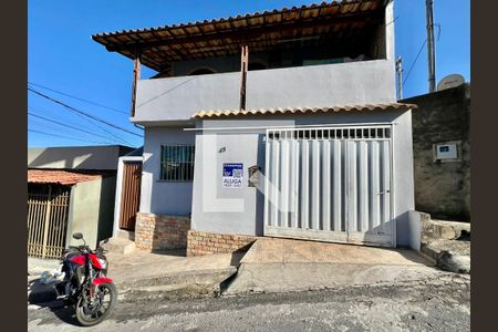 Fachada de casa à venda com 3 quartos, 80m² em São João Batista (venda Nova), Belo Horizonte