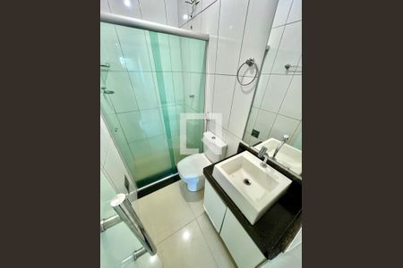 Banheiro de casa à venda com 3 quartos, 80m² em São João Batista (venda Nova), Belo Horizonte