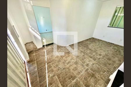 Garagem de casa à venda com 3 quartos, 80m² em São João Batista (venda Nova), Belo Horizonte