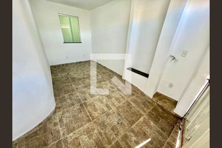 Garagem de casa à venda com 3 quartos, 80m² em São João Batista (venda Nova), Belo Horizonte