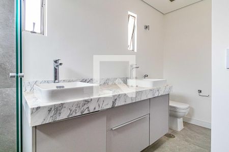 Casa para alugar com 400m², 3 quartos e 6 vagasSuite - Banheiro