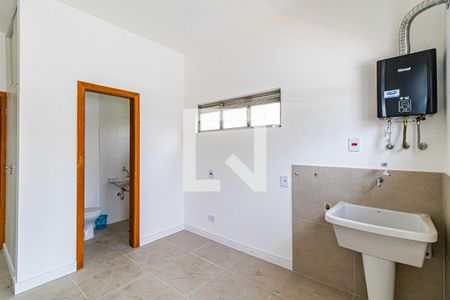 Casa para alugar com 400m², 3 quartos e 6 vagasLavanderia