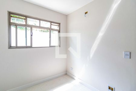 Casa para alugar com 400m², 3 quartos e 6 vagasEscritório