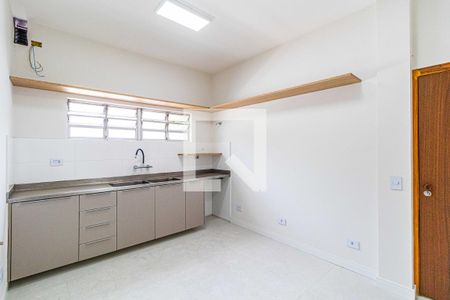 Casa para alugar com 400m², 3 quartos e 6 vagasCozinha