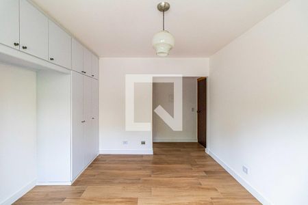 Casa para alugar com 400m², 3 quartos e 6 vagasSuite