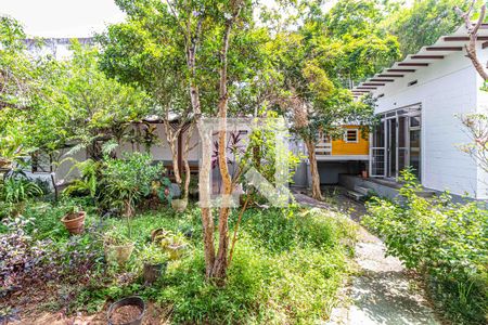 Casa para alugar com 400m², 3 quartos e 6 vagasJardim