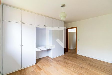 Casa para alugar com 400m², 3 quartos e 6 vagasQuarto 02