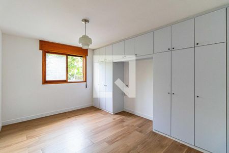 Casa para alugar com 400m², 3 quartos e 6 vagasSuite