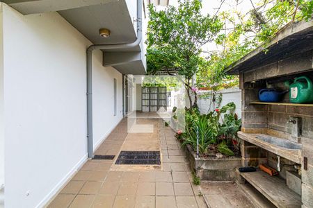 Casa para alugar com 400m², 3 quartos e 6 vagasVaranda