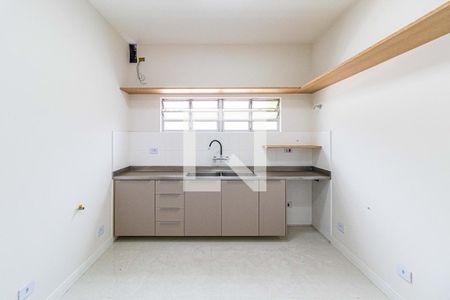 Casa para alugar com 400m², 3 quartos e 6 vagasCozinha