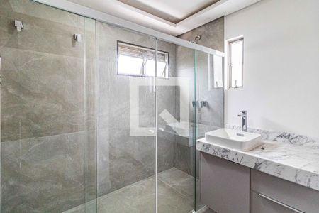 Casa para alugar com 400m², 3 quartos e 6 vagasSuite - Banheiro