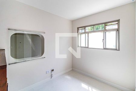 Casa para alugar com 400m², 3 quartos e 6 vagasEscritório