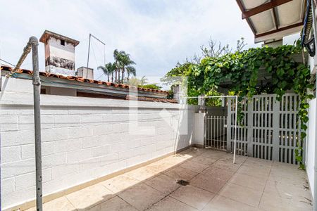 Casa para alugar com 400m², 3 quartos e 6 vagasQuintal