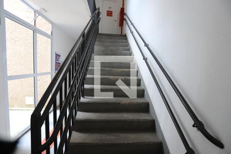 Apartamento para alugar com 42m², 2 quartos e 1 vagaÁREA COMUM-ESCADA DE ENTRADA DO APRATAMENTO