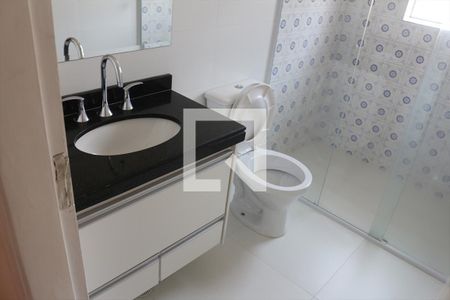 Casa à venda com 240m², 2 quartos e 3 vagasBanheiro 2