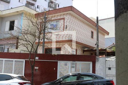 Casa à venda com 240m², 2 quartos e 3 vagasFachada
