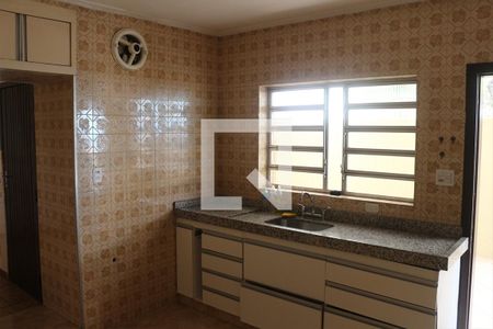 Casa à venda com 240m², 2 quartos e 3 vagasCozinha