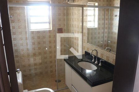 Casa à venda com 240m², 2 quartos e 3 vagasBanheiro