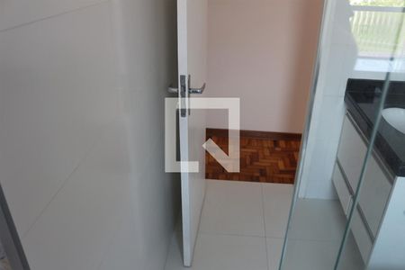 Casa à venda com 240m², 2 quartos e 3 vagasBanheiro 2