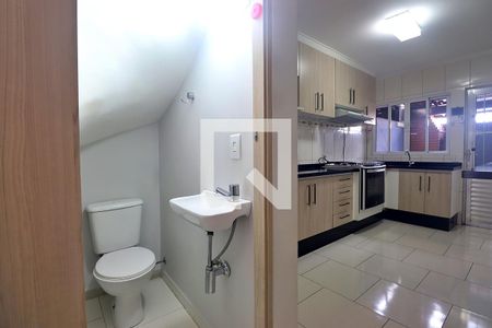 Casa à venda com 70m², 2 quartos e 2 vagasLavabo