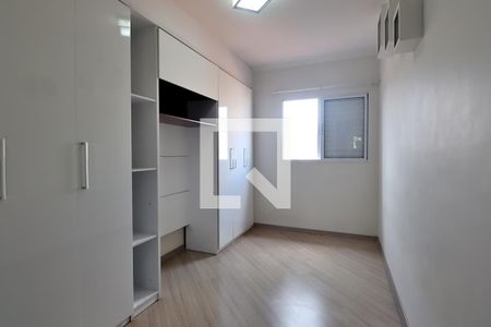 Quarto 2 de casa à venda com 2 quartos, 70m² em Jardim Utinga, Santo André