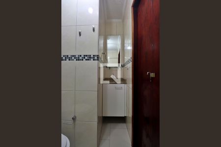 Casa à venda com 70m², 2 quartos e 2 vagasBanheiro Social