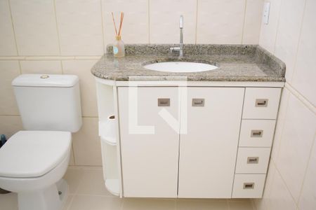 Casa de condomínio para alugar com 117m², 3 quartos e 4 vagasBanheiro 1