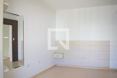Quarto 1 de casa de condomínio para alugar com 3 quartos, 117m² em Bacacheri, Curitiba