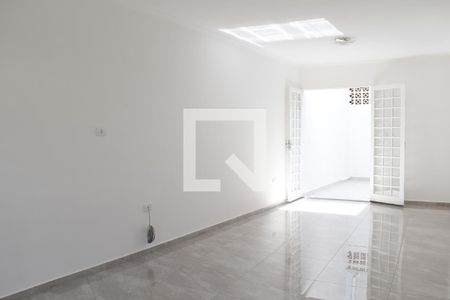 Sala de casa de condomínio para alugar com 3 quartos, 117m² em Bacacheri, Curitiba