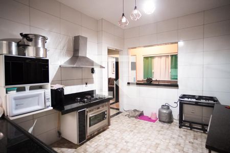 Cozinha de casa para alugar com 3 quartos, 220m² em Novo Aarão Reis, Belo Horizonte