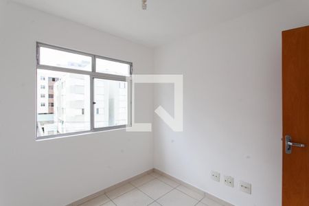 Apartamento à venda com 75m², 3 quartos e 2 vagasQuarto 1