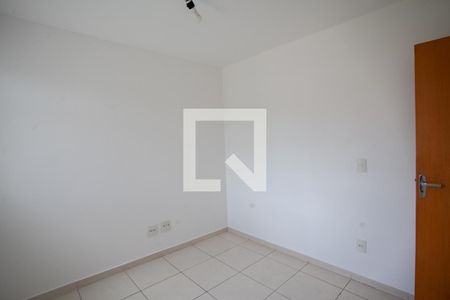 Apartamento à venda com 75m², 3 quartos e 2 vagasQuarto 2