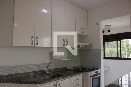 Cozinha  de apartamento à venda com 1 quarto, 53m² em Vila Suzana, São Paulo