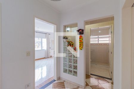 Casa à venda com 293m², 3 quartos e 3 vagasCorredor interno