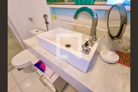 Apartamento para alugar com 160m², 3 quartos e 1 vagaBanheiro social 