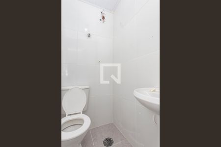 Casa à venda com 108m², 4 quartos e 1 vaga Casa à venda com 108m², 4 quartos e 1 vagaBanheiro Suite 2