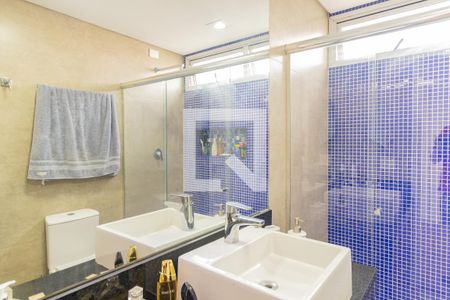 Apartamento à venda com 93m², 1 quarto e 2 vagasBanheiro da Suíte