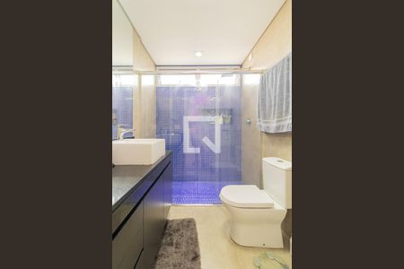 Apartamento à venda com 93m², 1 quarto e 2 vagasBanheiro da Suíte