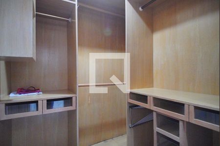 Apartamento à venda com 212m², 3 quartos e 2 vagasCloset