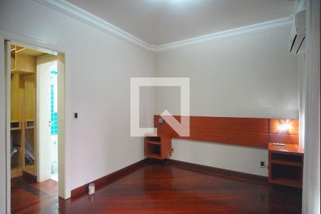 Apartamento à venda com 212m², 3 quartos e 2 vagasQuarto Suíte